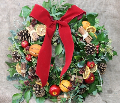 The History of Christmas Wreaths: From Ancient Symbols to Modern Decor